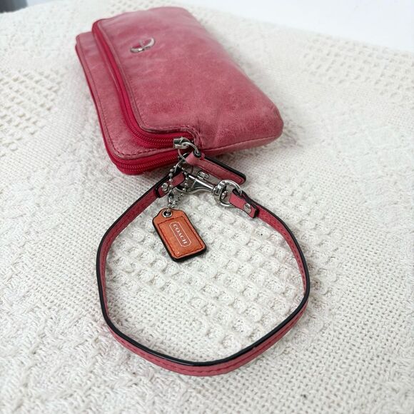 Coach Large Leather Wristlet Coral Red Double Zip Clutch Distressed - Picture 3 of 8